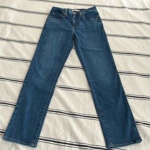 Women’s Levi 724 High Rise Straight Leg Jeans size 28